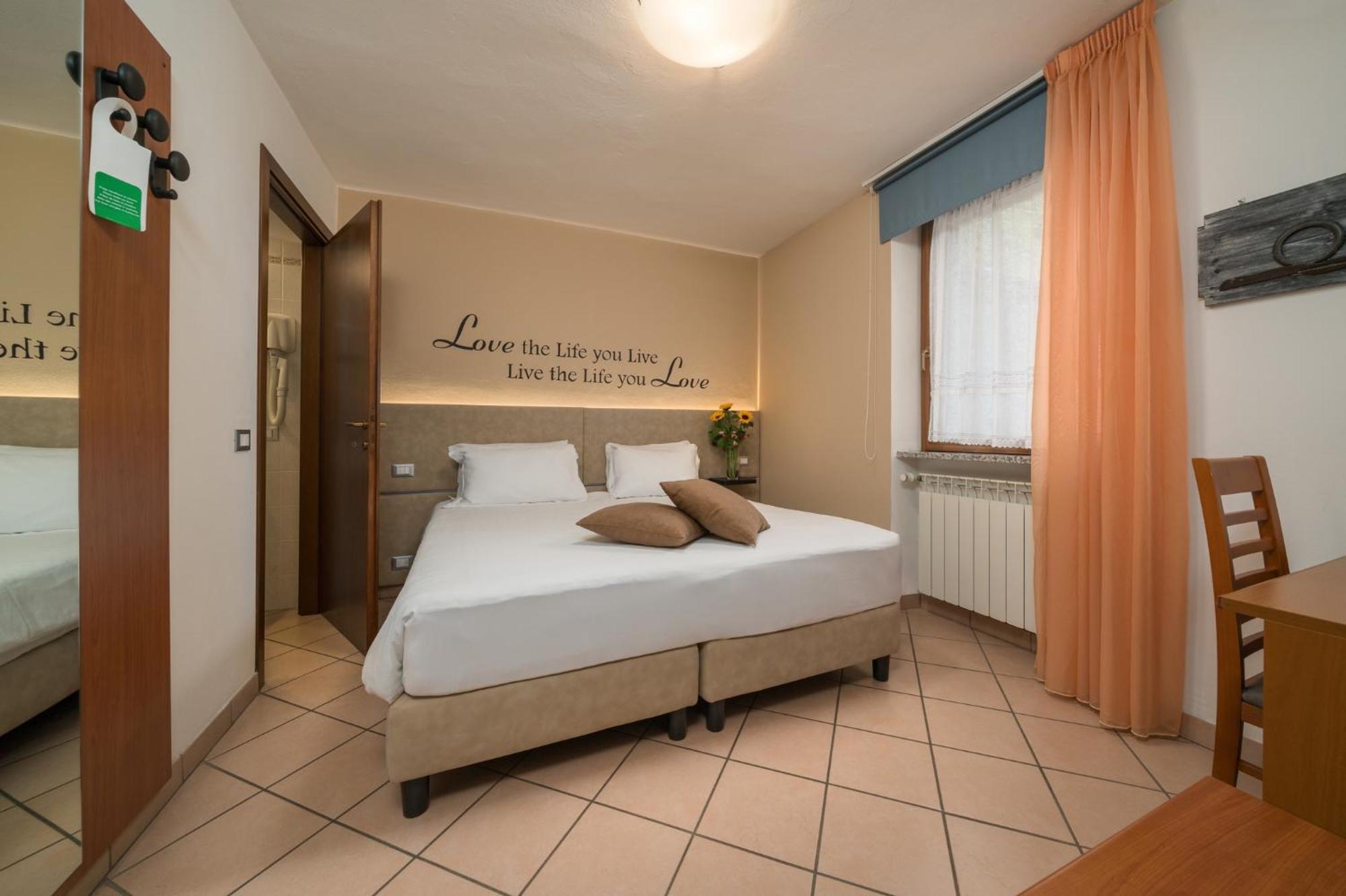 Hotel Oasi Verde Bienno 外观 照片